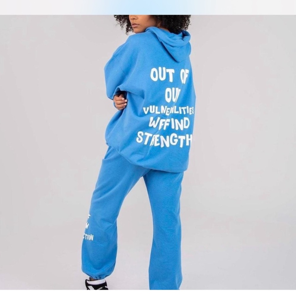 THE MAYFAIR GROUP the art of human connection sweatshirt and sweatpants SET